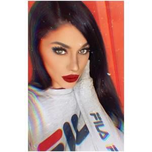 Meet your Posher, Alisa